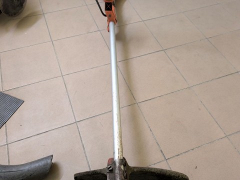 OGŁOSZENIE O SPRZEDAŻY MASZYN I URZĄDZEŃ 
